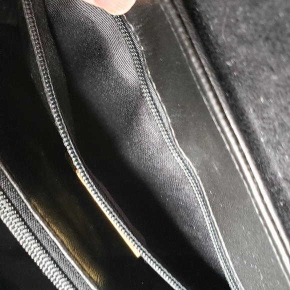 Sharif Adjustable flap crossbody - Picture 9 of 10